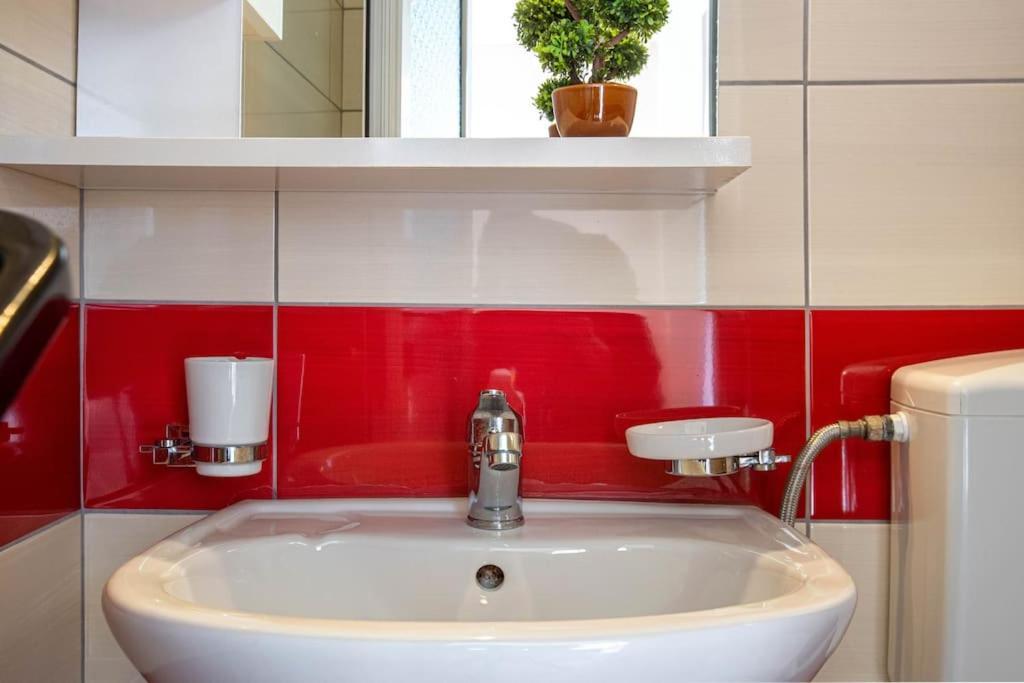 Potam'sea Bliss 2 - Front, Parking & Sun Beds Apartament Himara