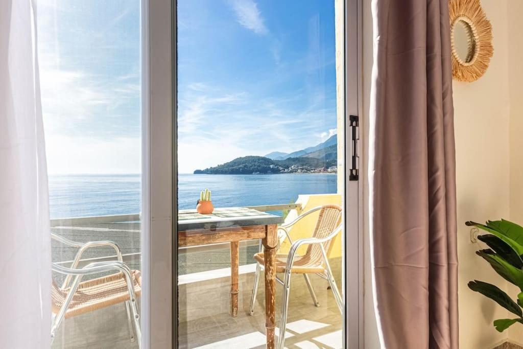 Potam'sea Bliss 2 - Front, Parking & Sun Beds Himara